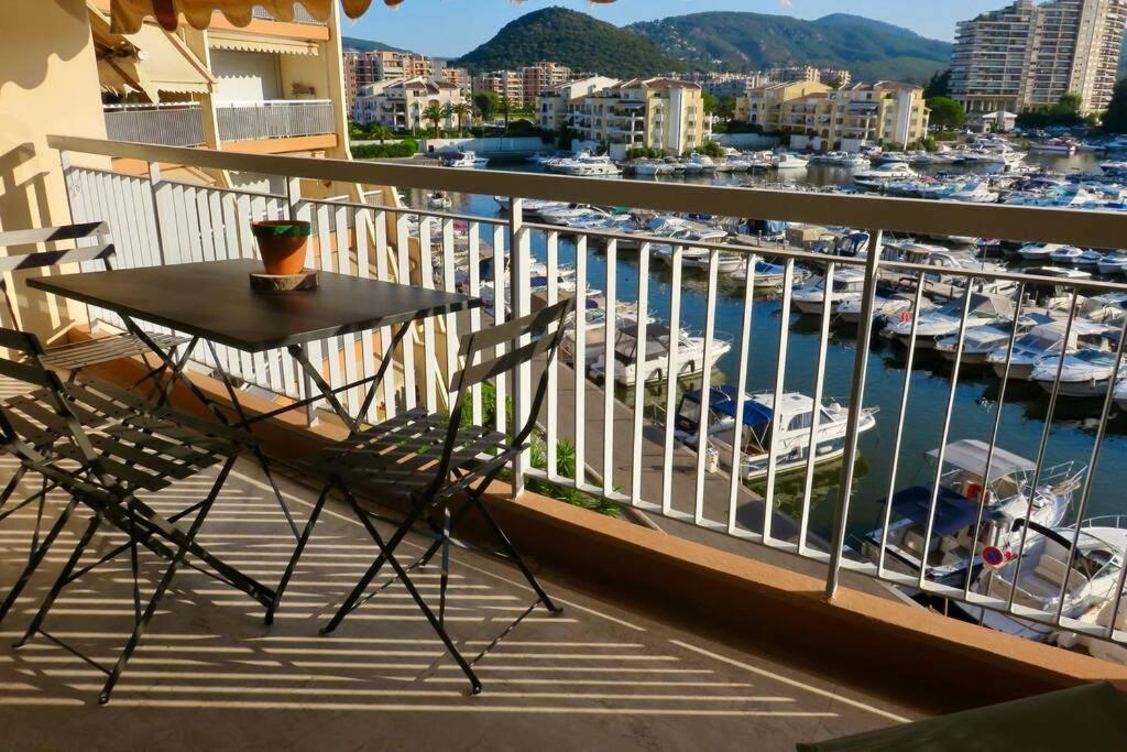 Appartement Lumineux 6 Places Avec Vue Sur Marina Mandelieu Kültér fotó